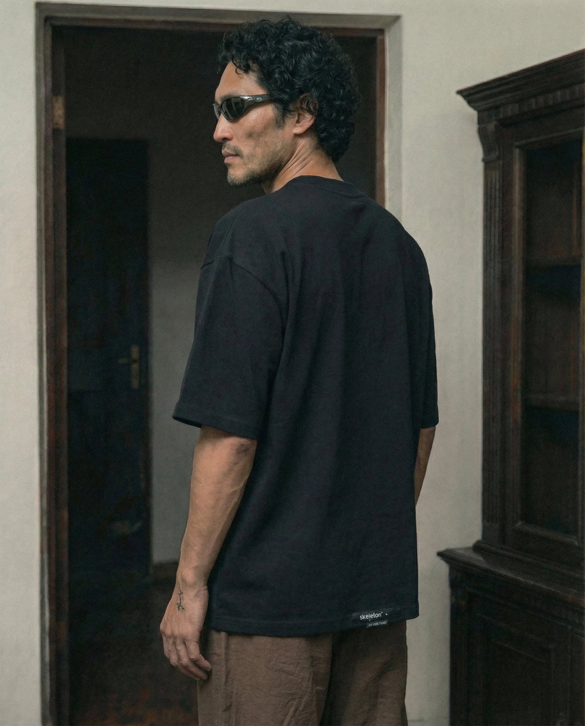 OVERSIZED BLACK ÄÜṚЇ MEN — view 6