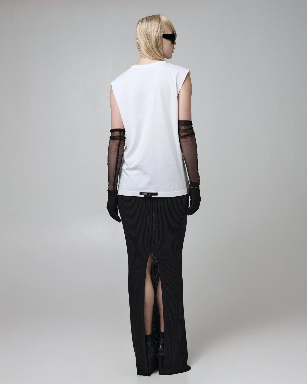 SLEEVELESS WHITE ÄÜṚЇ — view 9