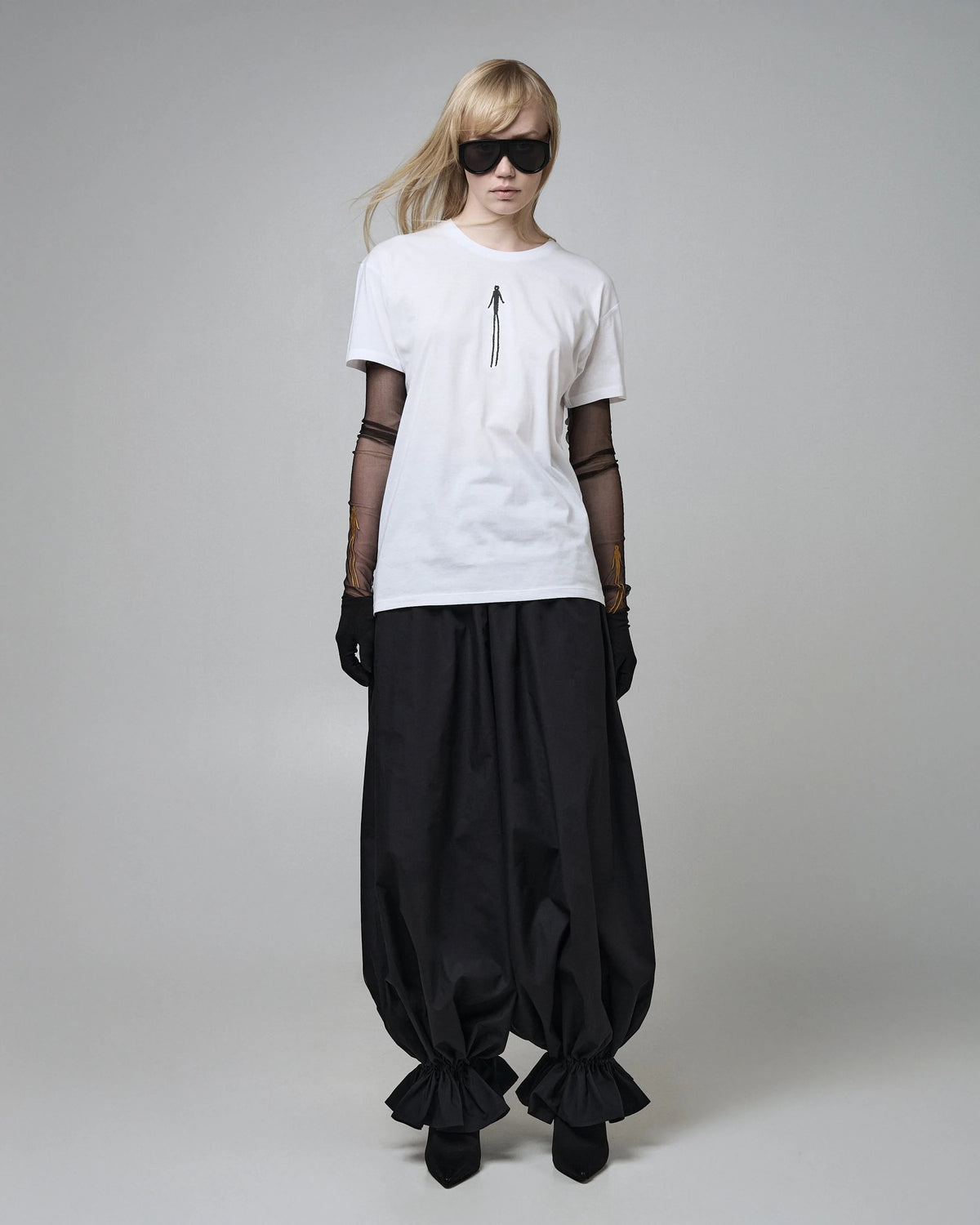CLASSIC WHITE ÄÜṚЇ — view 3