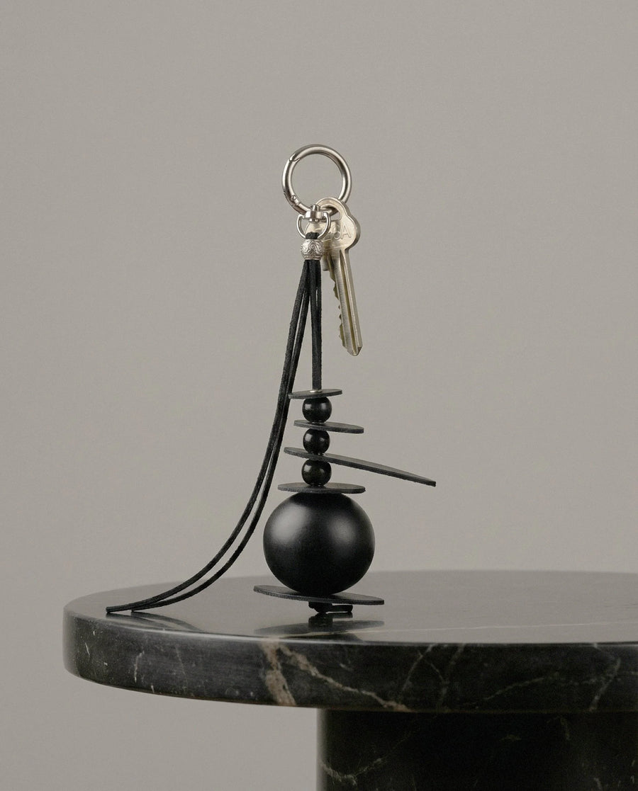 EARTH ⬤ AMULET CALM