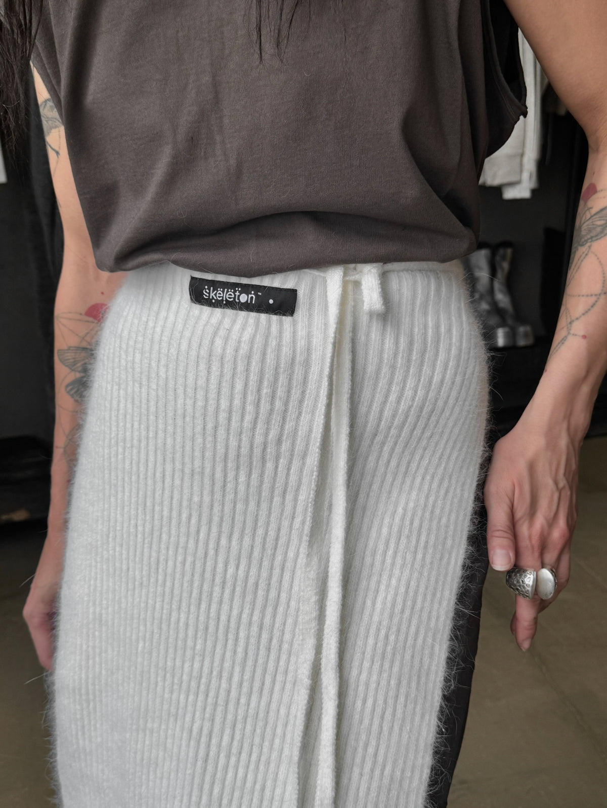 ANGORA APRON WHITE (medium) — view 4
