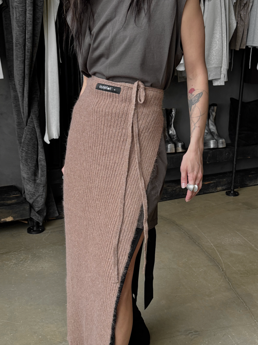 ANGORA APRON SAND (long)
