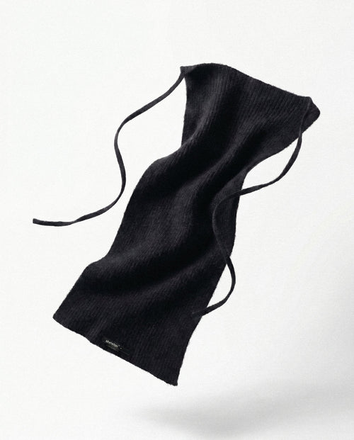 ANGORA APRON BLACK (long) — view 2