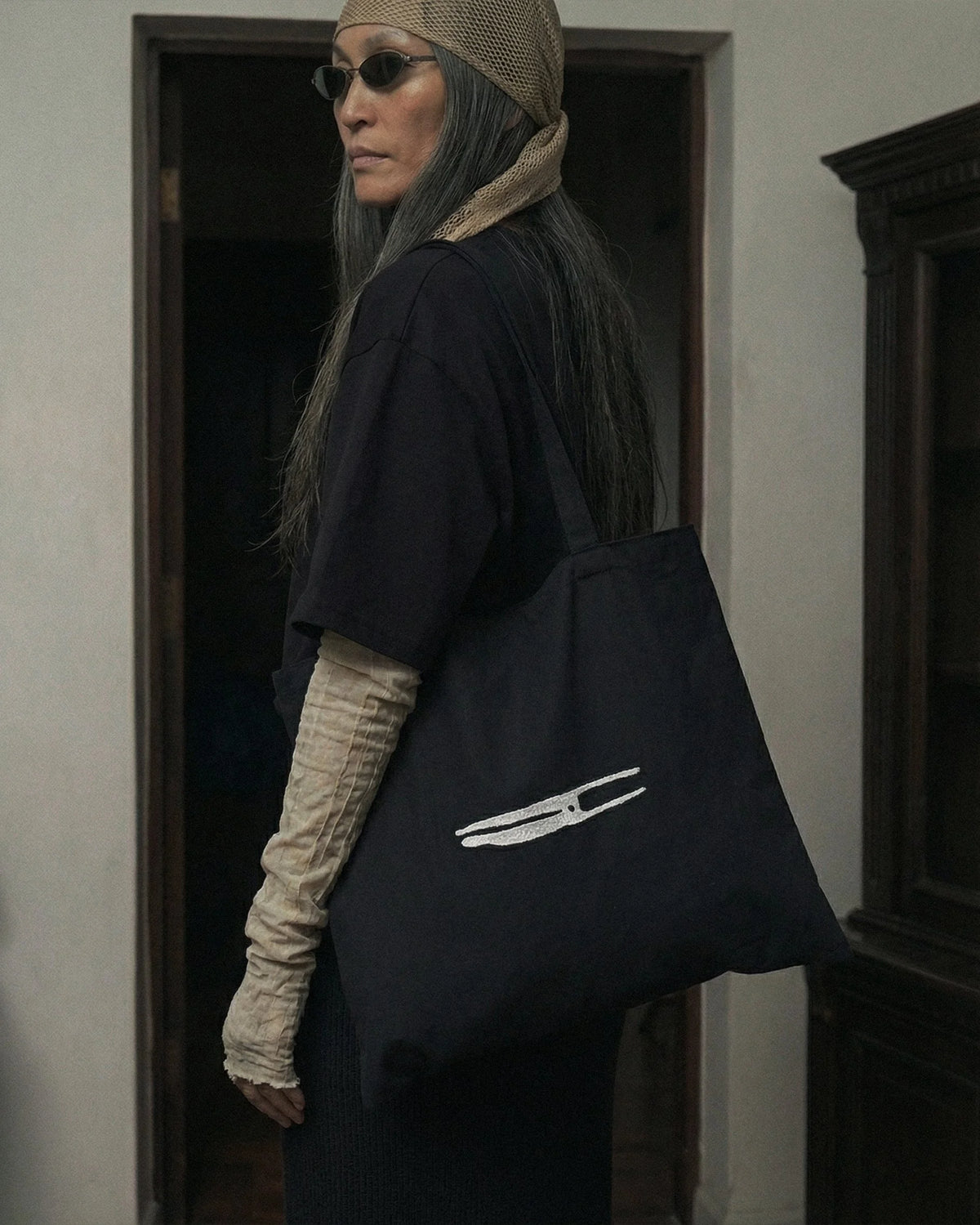 ḶÜṀЇṚÄ TOTE — view 2