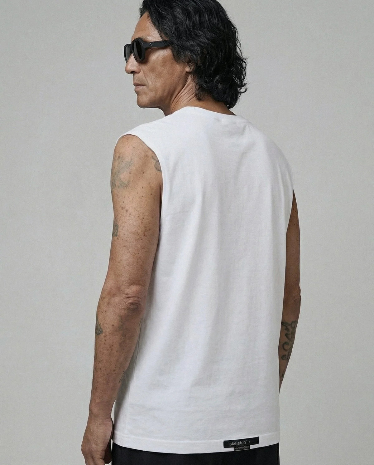 SLEEVELESS WHITE ÄÜṚЇ MEN — view 3