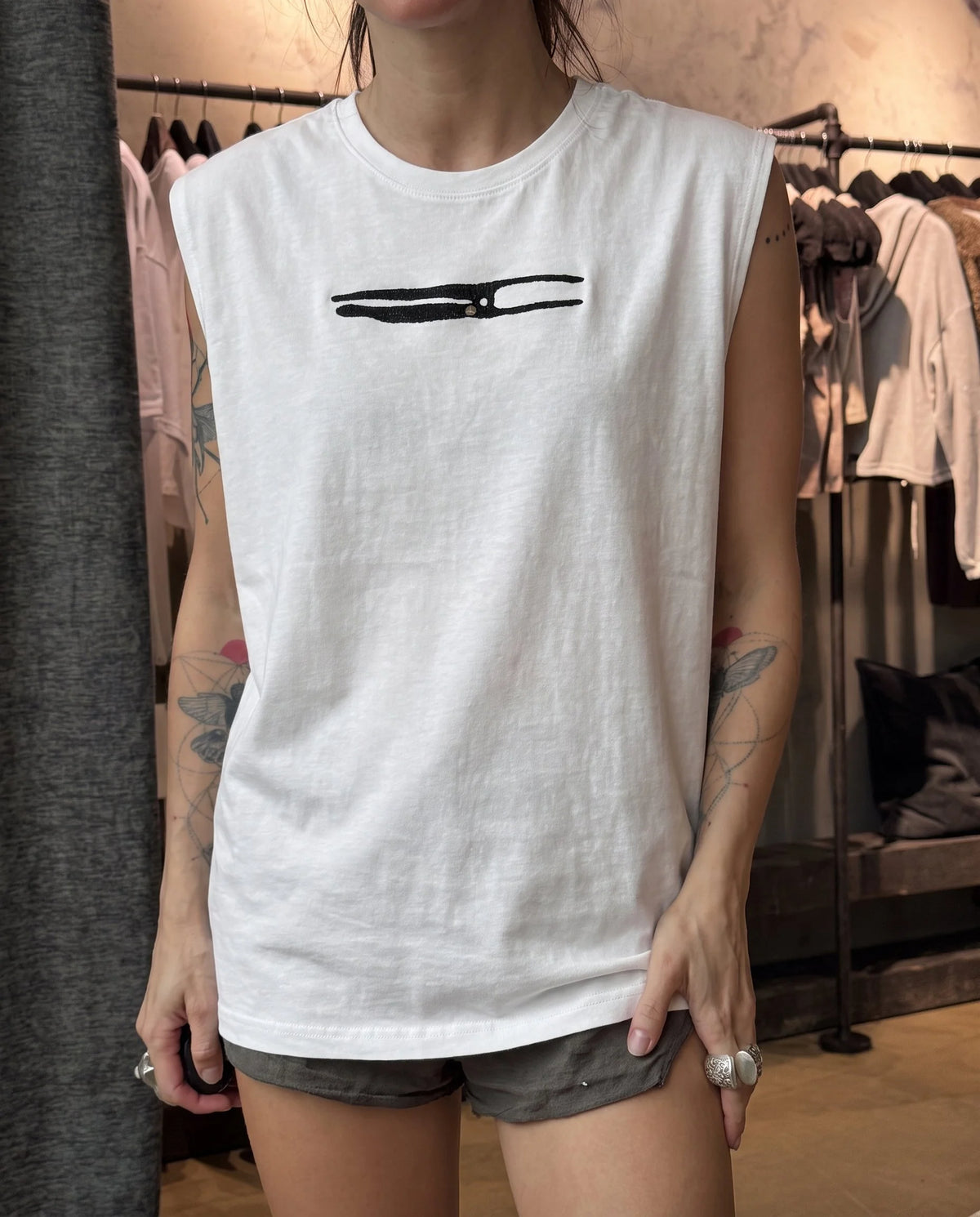 SLEEVELESS WHITE ḶÜṀЇṚÄ — view 5