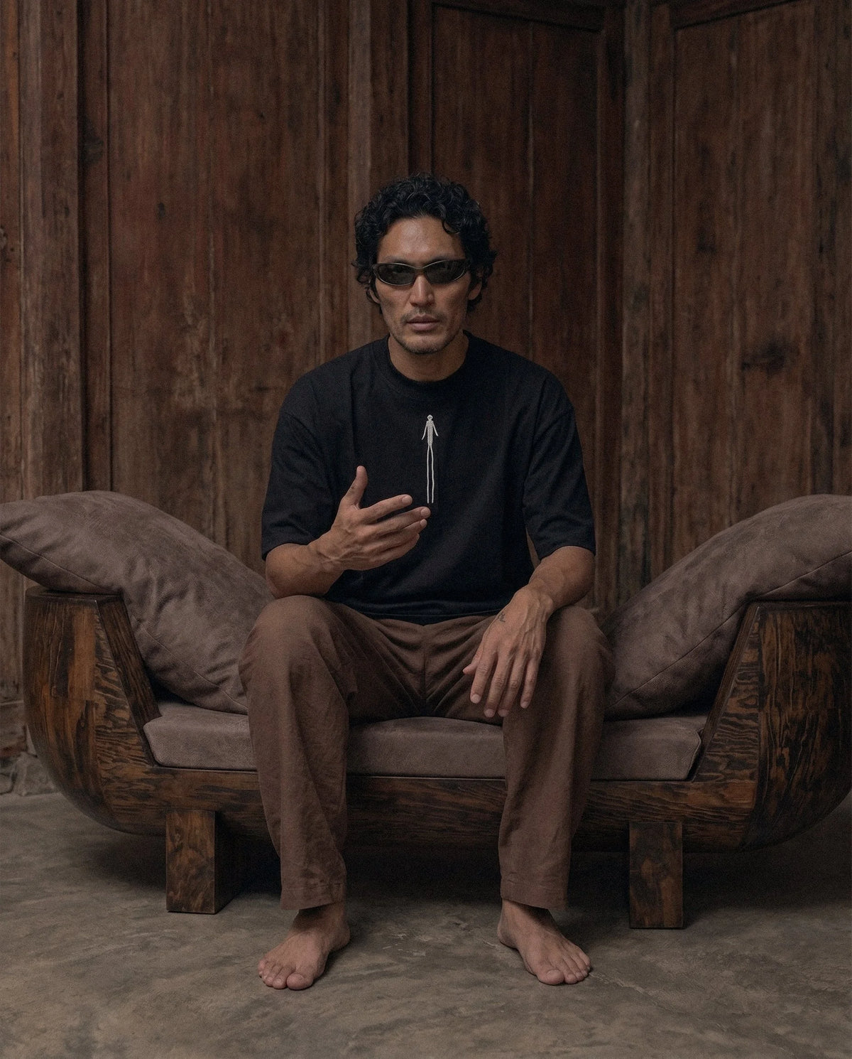 OVERSIZED BLACK ÄÜṚЇ MEN — view 4
