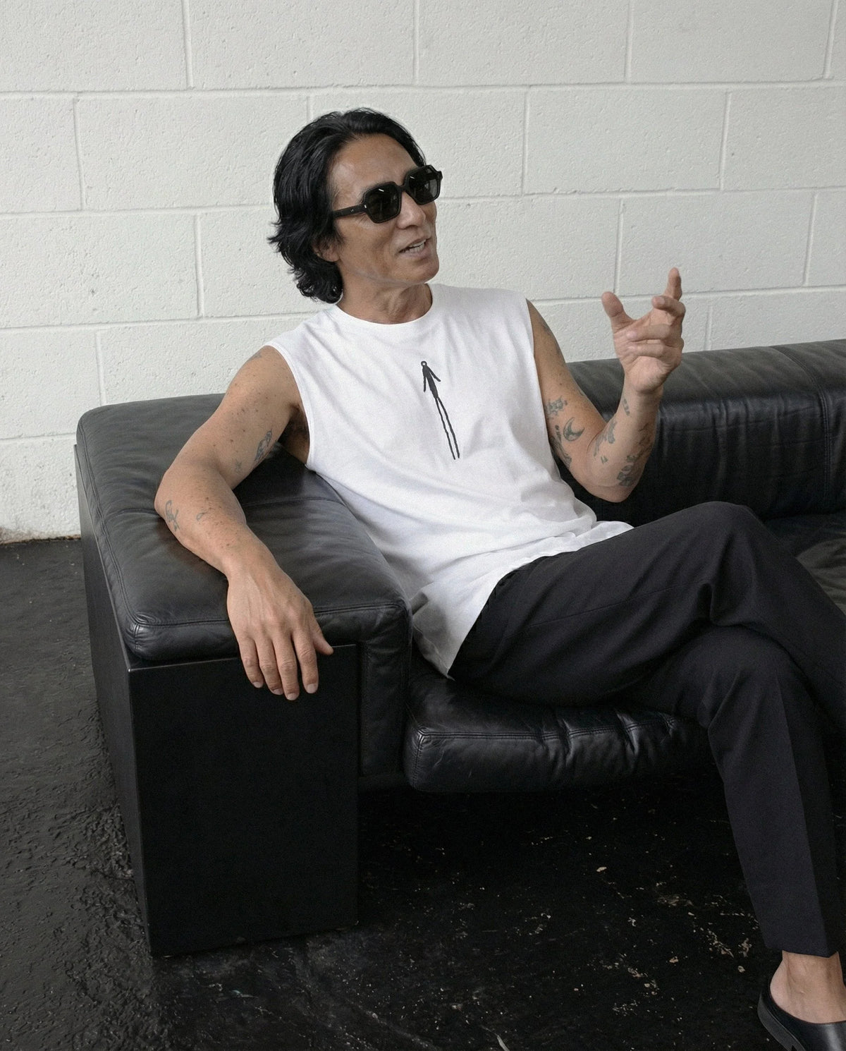 SLEEVELESS WHITE ÄÜṚЇ MEN — view 5