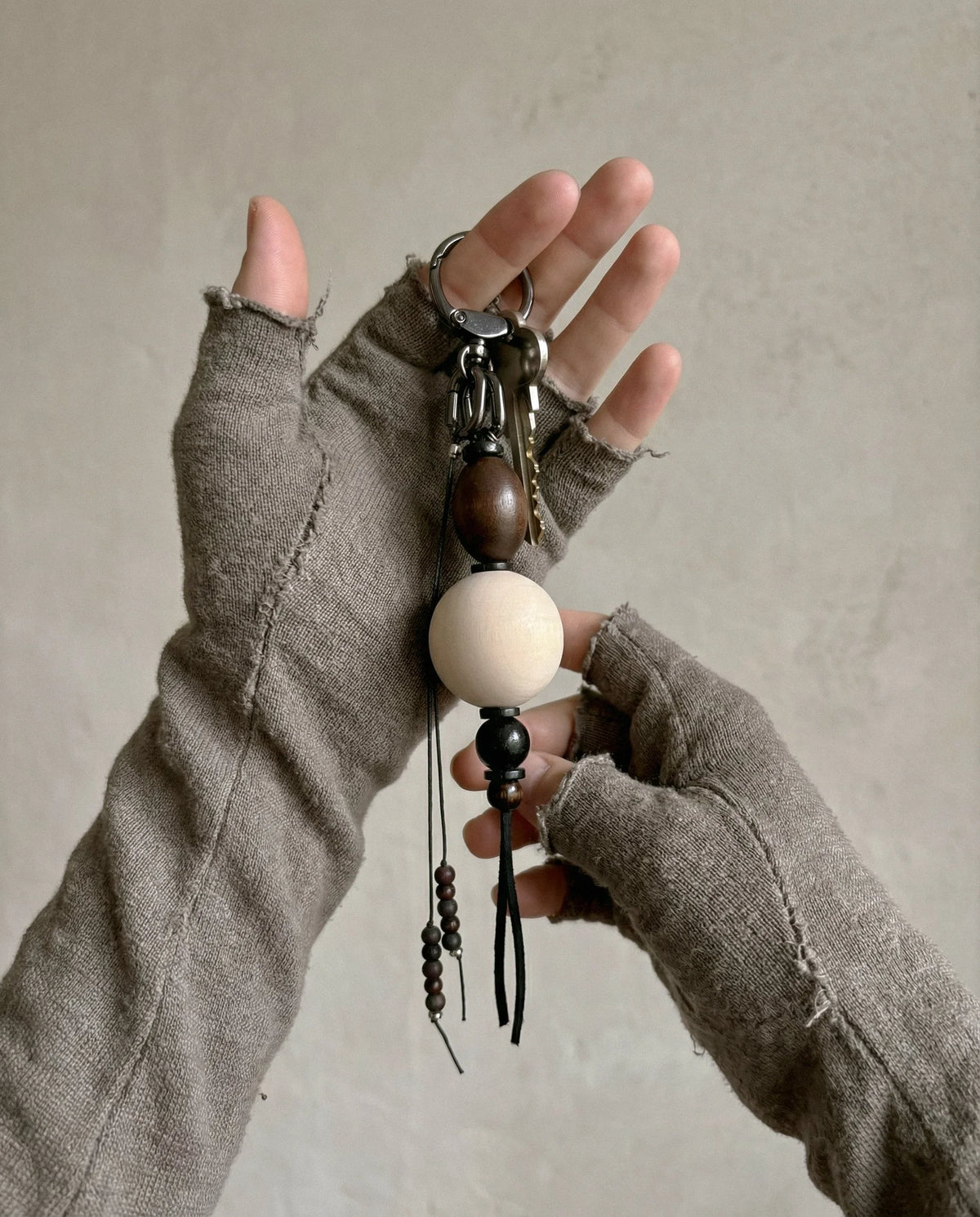 NOMAD ⬤ AMULET — view 2