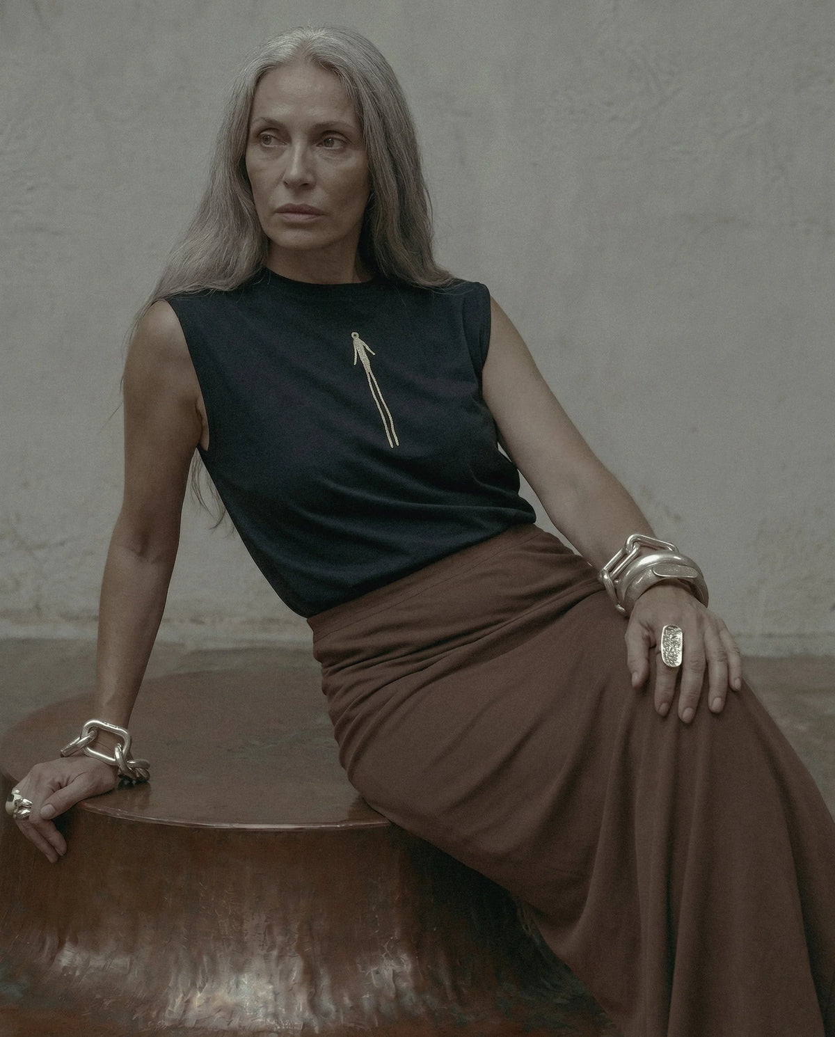 SLEEVELESS BLACK ÄÜṚЇ — view 3