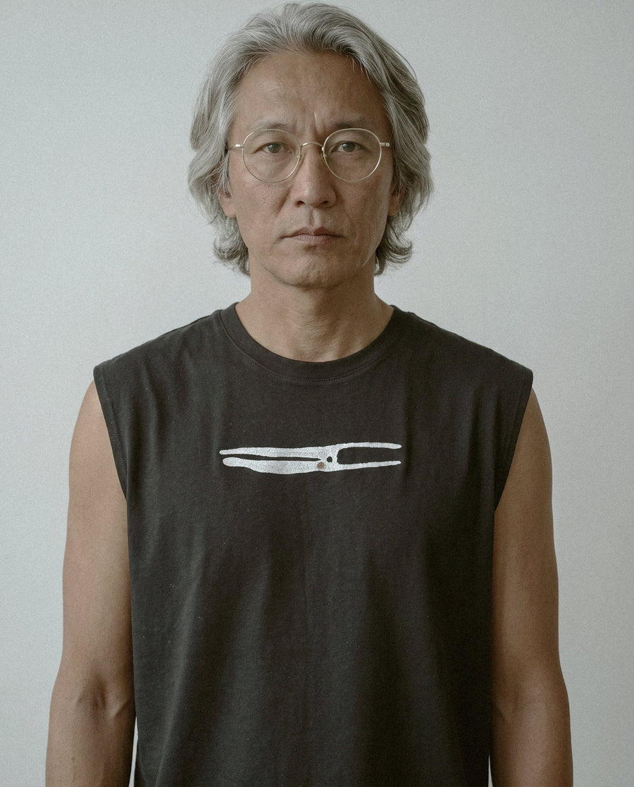 SLEEVELESS BLACK ḶÜṀЇṚÄ MEN
