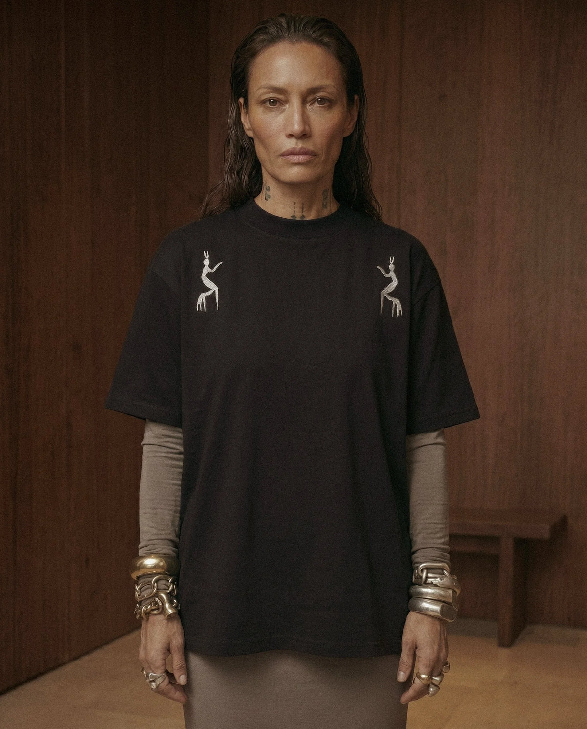 OVERSIZED BLACK ṚΛÏṢ