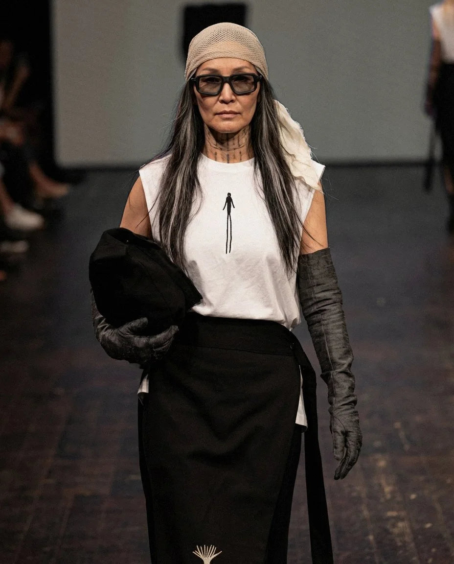 SLEEVELESS WHITE ÄÜṚЇ — view 6