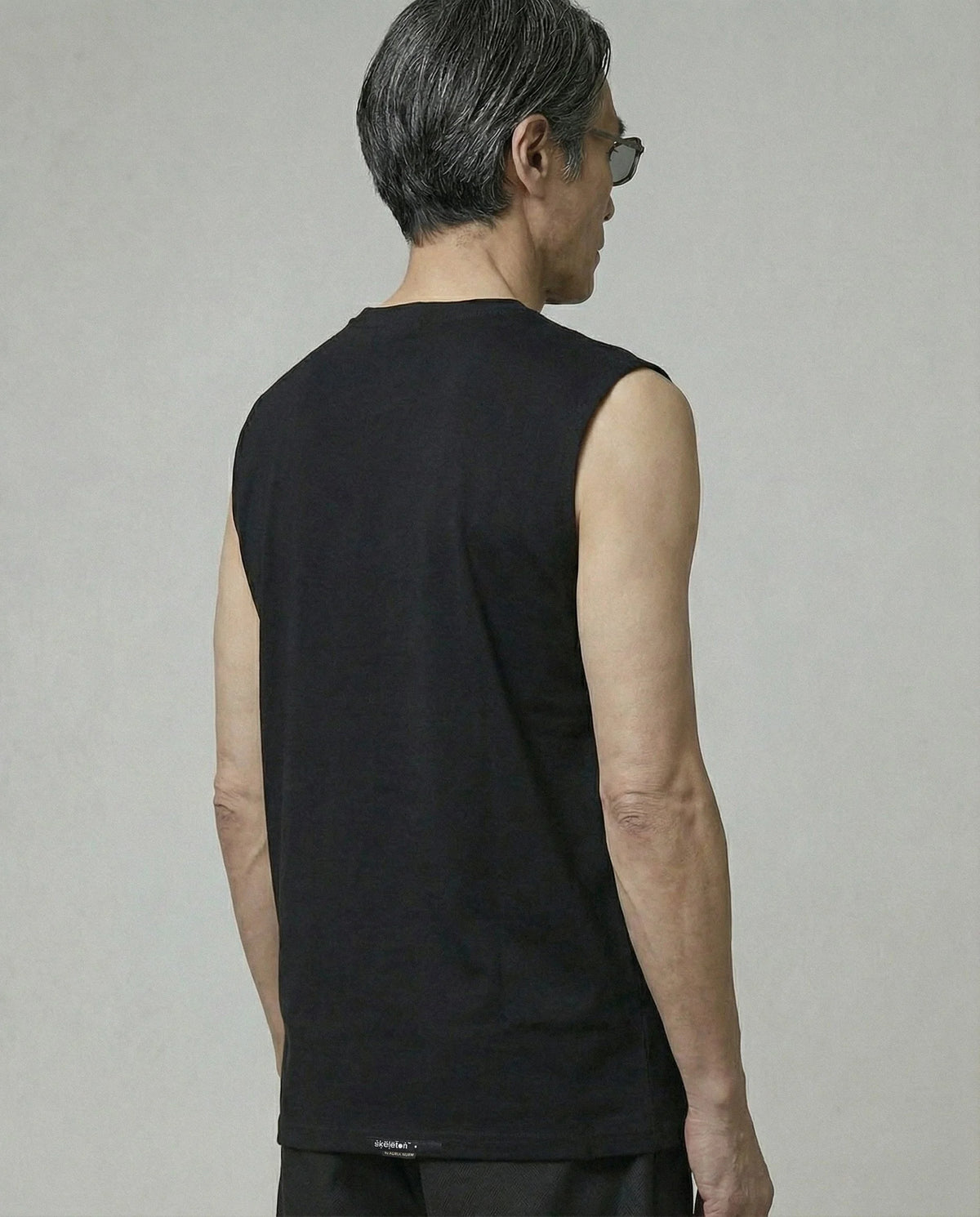 SLEEVELESS BLACK ḶÜṀЇṚÄ MEN — view 2